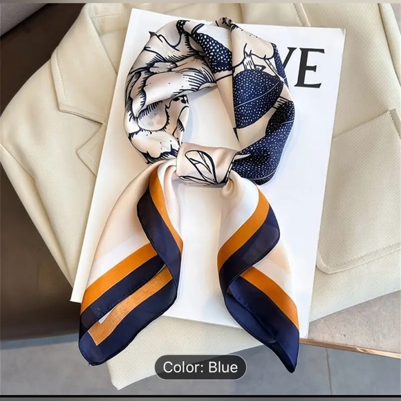 NWOT Colorful Womens Polyester Fashionable Handkerchief  Blue And White Scarf - Picture 1 of 11